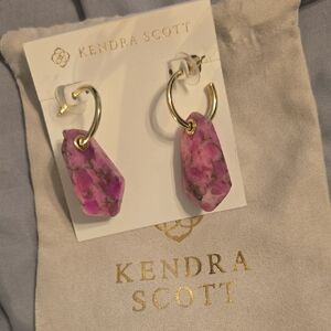 Kendra Scott Fuchsia and Gold Drop Earrings